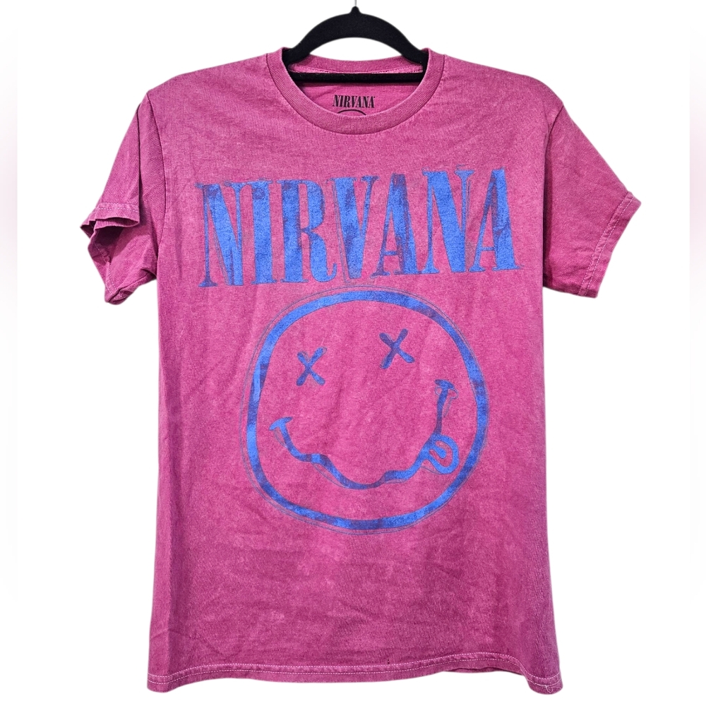 NWOT Nirvana Washed Classic Boyfriend Tee Size S